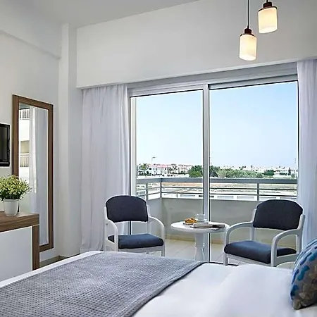 Atlantica Sea Breeze, Adults Only Otel Protaras